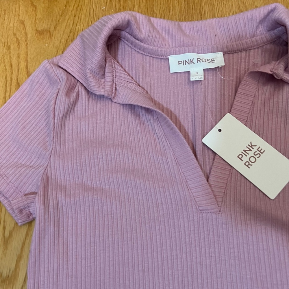 Pink Ribbed Crop Top with Collar - Picture 5 of 6